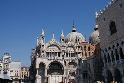 Trying to capture St. Marks square (Piazza San Marco)