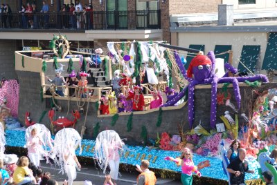 My favorite float...notice the jellyfish?