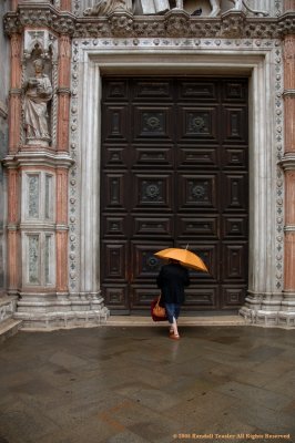 Venice-Italy-Yellow-Umbrella