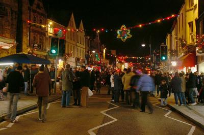 Okehampton Christmas Crowds .jpg