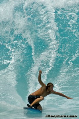 060806 Bodyboarding in Oahu