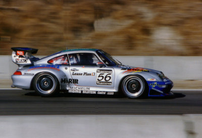 Roock Racing Porsche 911 GT2 braking for Turn 3