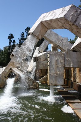 Embarcadero Centre Fountain
