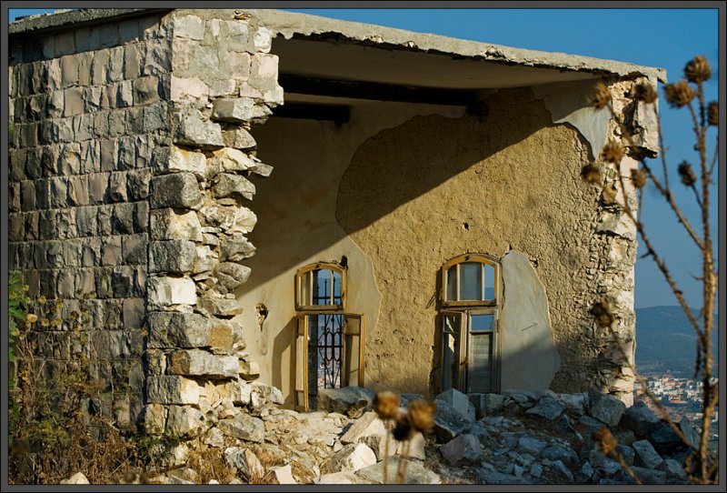 A three wall house... Elkosh, Galilee - Israel