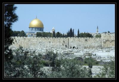 Haram el Sharif and the ancient wall