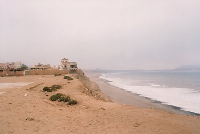 001 - Lima beach?