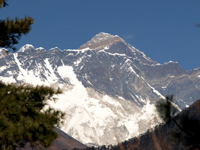 040 - View on Mt. Everest's peak (8850m.)