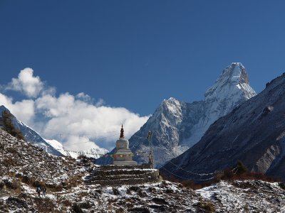046 - Tenzing Norgay Stupa with Ama Dablam