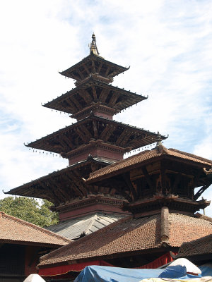 079 - Patan, Five tiered temple roof