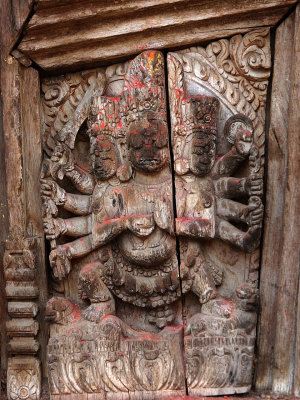 080 - Hindu woodcarving