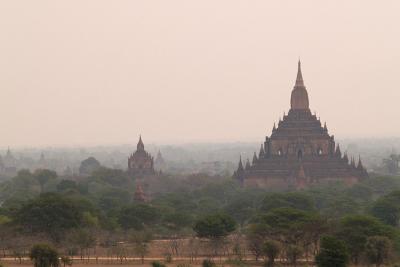 104 - Sulamani (r) and Thebeik Hmauk (l), Bagan