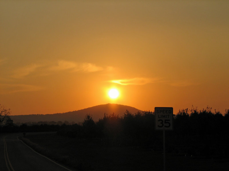 Sunrise over Sugarloaf mountain