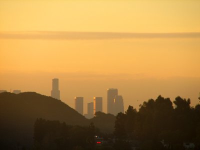 LA downtown from Universal City at daybreak_2