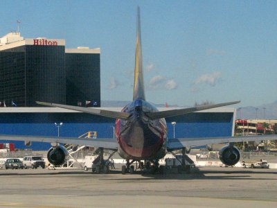 Ze butt of ze plane