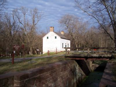 Lock 25 and lockhouse