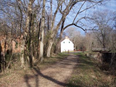 Approaching Edwards Ferry