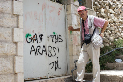 The past revisited in Hebron