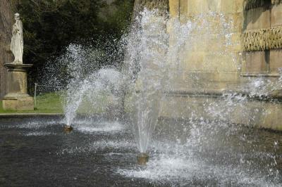 Cascade fountains