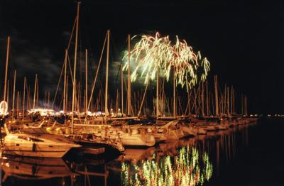 Firework at DuSable Harbor
