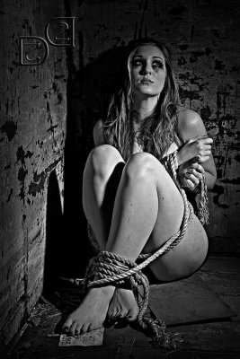 0037-021-BW-W.JPG