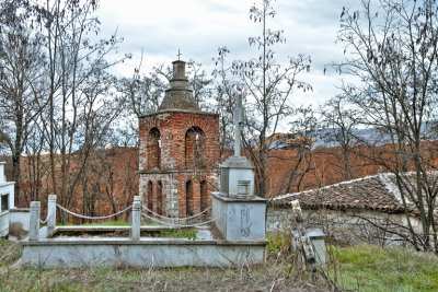 Komanos - Cemetery