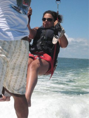 Parasailing 33.jpg