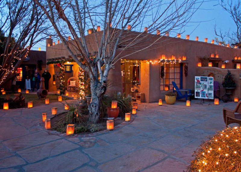 Christmas luminarias at Josefinas