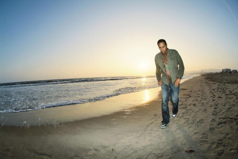 JOHN BELTRAN (publicity 05).jpg