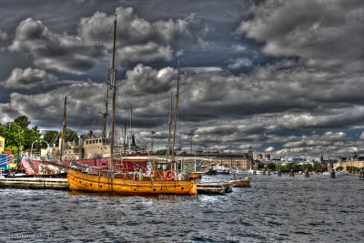 IMG_1022-2_-3_-4__tonemapped 2.jpg