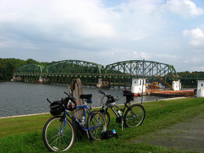 Bikes a Dam and a LockAugust 30, 2008