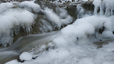 iced_river.jpg