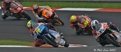 125 race - NietoDe RosaPesekSmithTerol 2.jpg