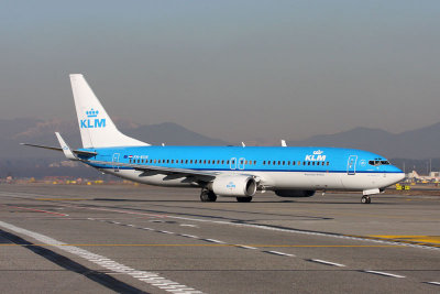 B737-8K2w_PHBXM_KLM_901.jpg