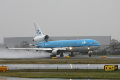 MD11_PHKCA_KLM_901.jpg
