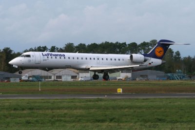 CRJ700ER_DACPH_CLH_801.jpg