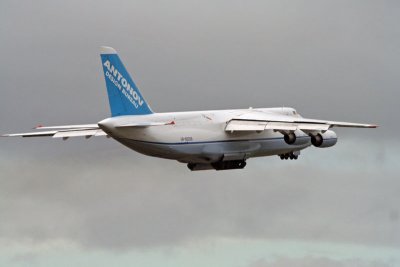 AN124-100_UR82029_ADB_704.jpg