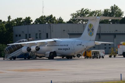 BAE146-200_LZHBC_FWA_801.jpg