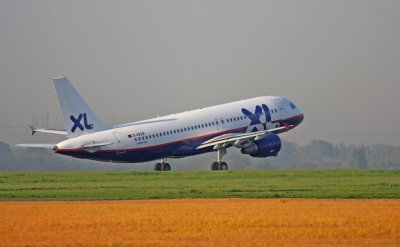 A320-214_1860_DAXLB_GXL