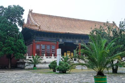 Building on the grounds of Tomb of Emperor Yongle