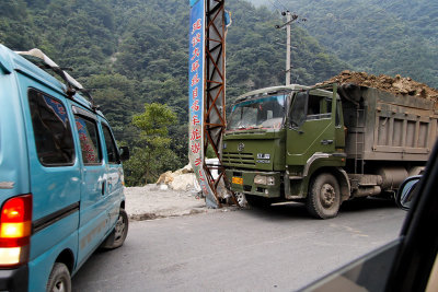 We witnessed this minor traffic accident on the way from Chengdu to Wolong