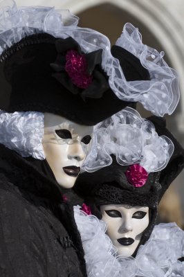 g3/56/771956/3/121934216.ZwR11x4x.jpg