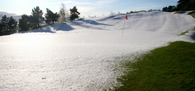 No Golf today we might as well go on the piste .jpg