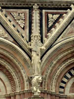 Siena Duomo Fascade Detail 03