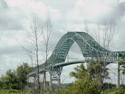 0138.Laviolette Bridge-bw