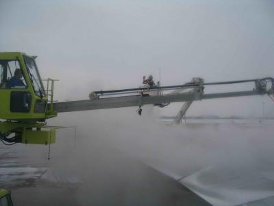 Montreal airport and plane de-icing