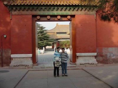 Tai Miao - students I walked around with and chatted to