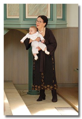 Oma Kaufmann mit Enkelkind