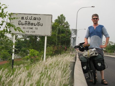Crossing back into Laos on the Friendship Bridge