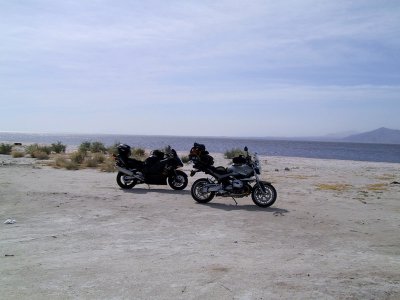 Calm sea, warm sun, white sands, solitude and bikes...