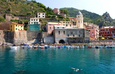 Vernazza Bay - 1280.jpg
